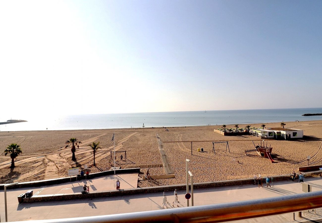Appartement à Valras-Plage - Magnifique appartement en front de mer, idéal pour 6 personnes (ref 330444)