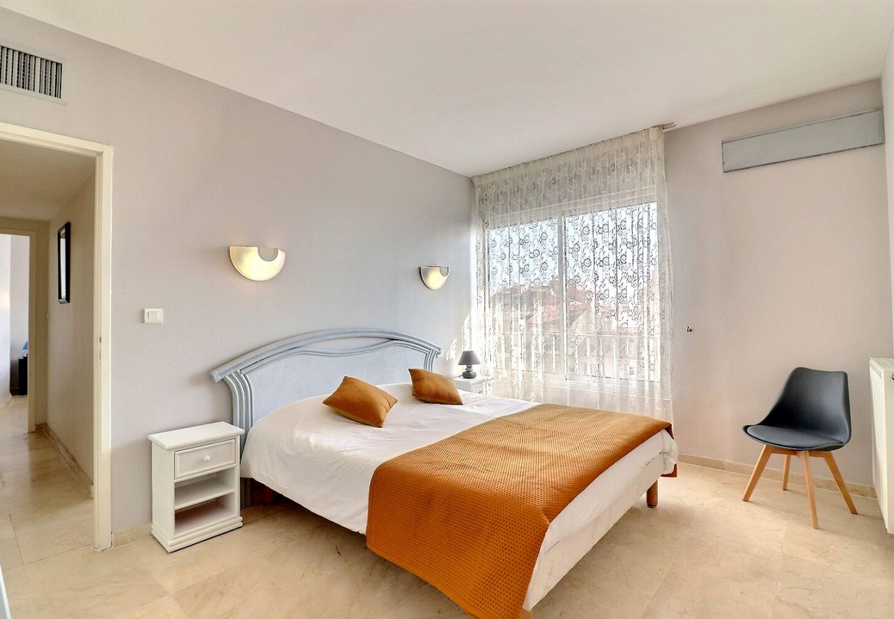 Appartement à Valras-Plage - Magnifique appartement en front de mer, idéal pour 6 personnes (ref 330444)