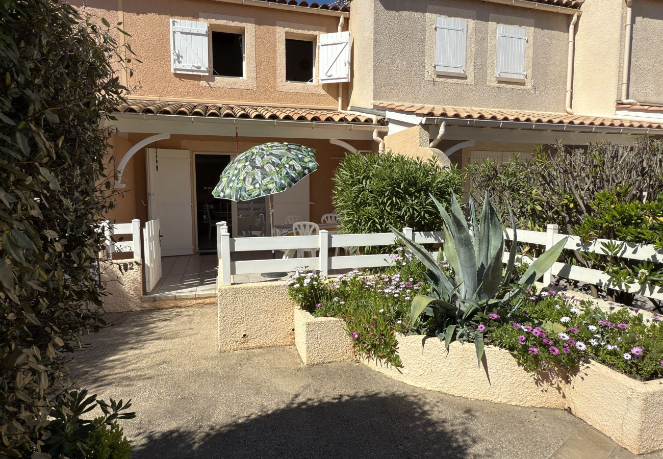 Maison à Valras-Plage - Pavillon cosy à 150 m de la plage – Terrasse, Wi-Fi 