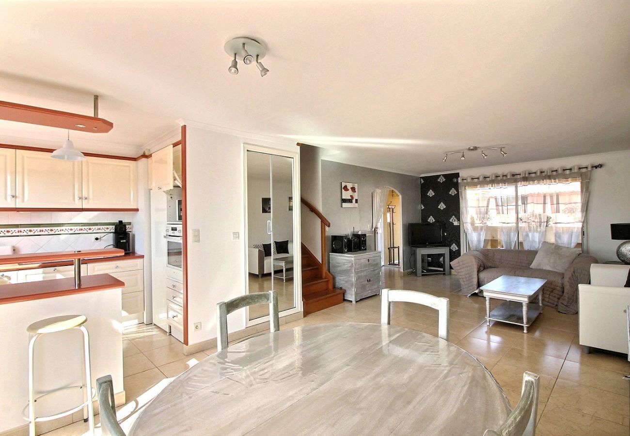 Maison à Valras-Plage - LES JARDINS DU LAMPARO - Spacieuse maison pour 6 personnes, proche mer et commerces (ref 337015)