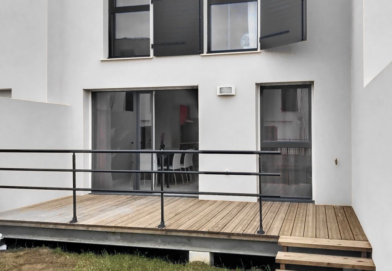 Villa à Sérignan - VILLA BIANCA - Confortable villa climatisée avec terrasse dans une résidence sécurisée pour 8 personnes (ref 337842)