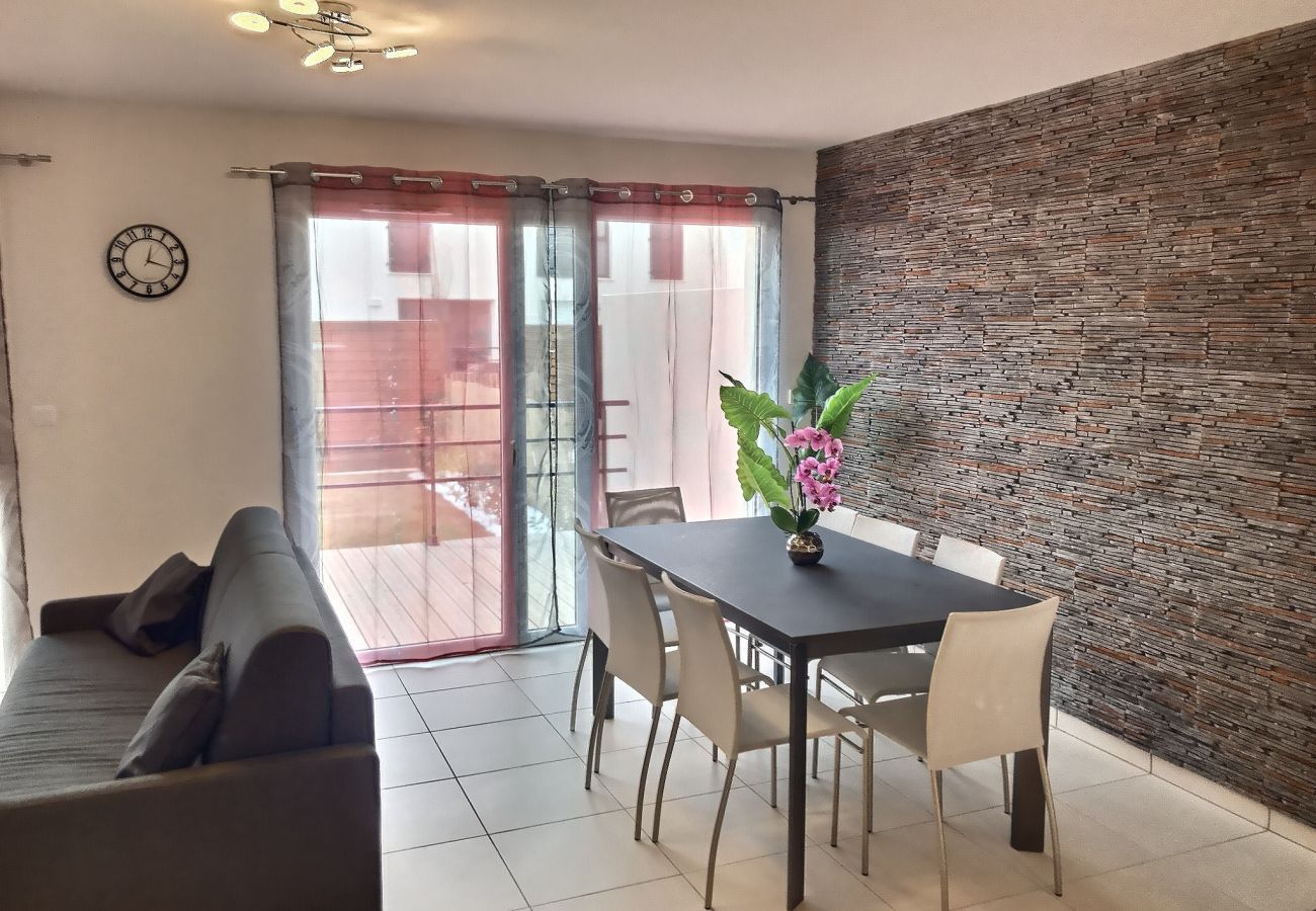 Villa à Sérignan - VILLA BIANCA - Confortable villa climatisée avec terrasse dans une résidence sécurisée pour 8 personnes (ref 337842)