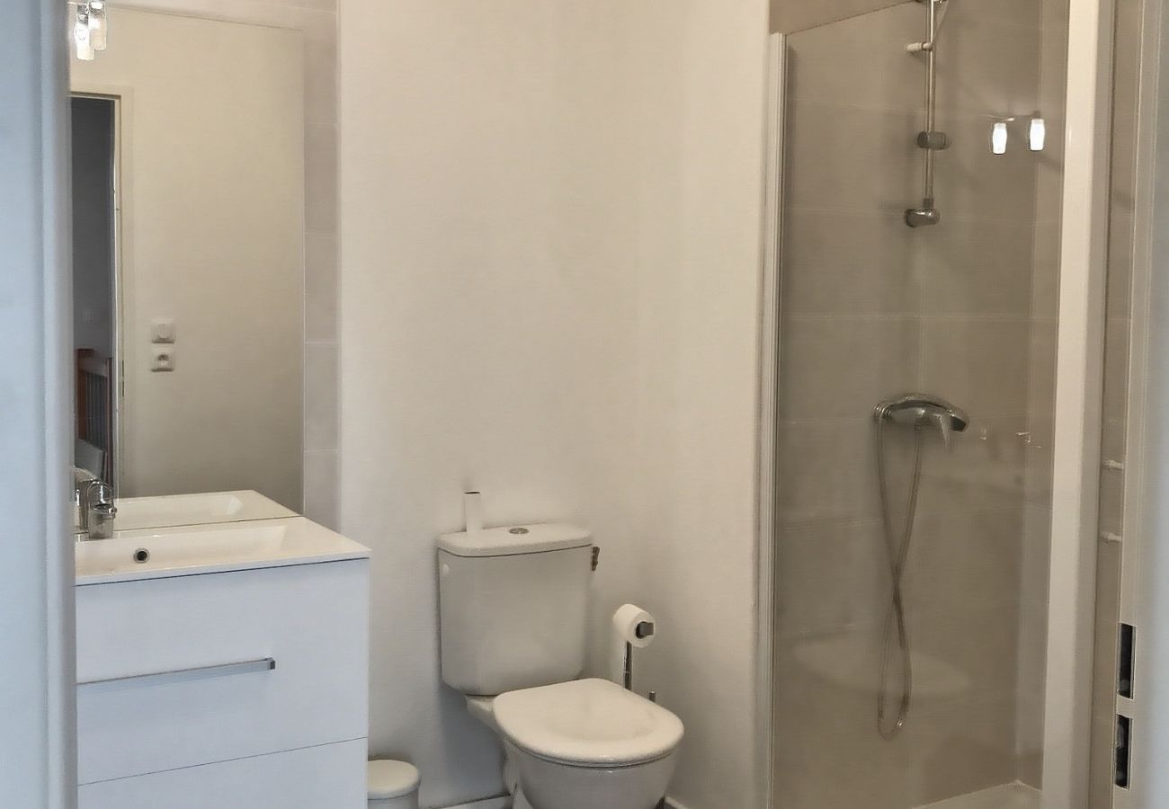 Villa à Sérignan - VILLA BIANCA - Confortable villa climatisée avec terrasse dans une résidence sécurisée pour 8 personnes (ref 337842)