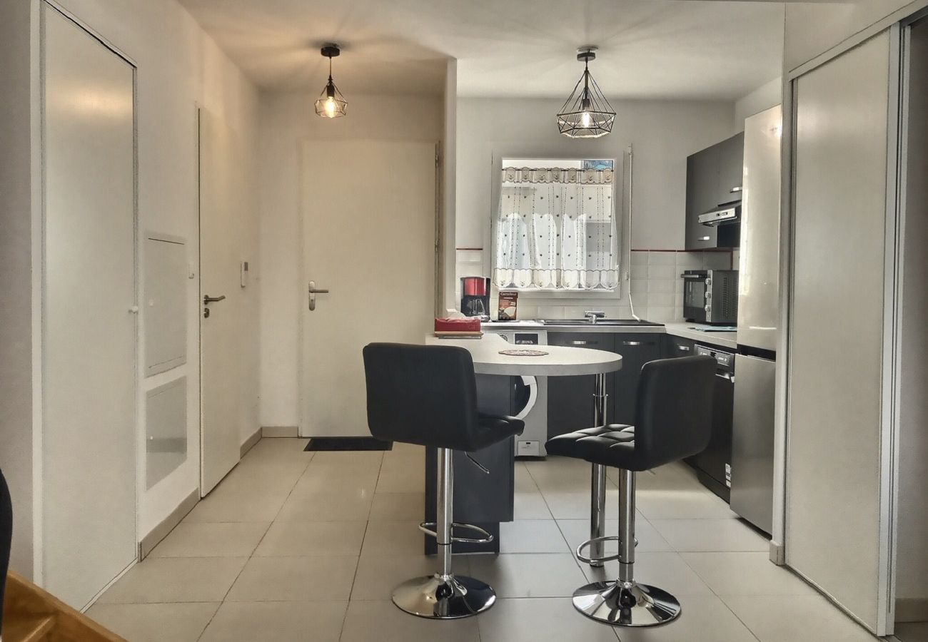 Villa à Sérignan - VILLA BIANCA - Villa moderne avec 2 chambres dans une résidence à 500m de la plage (ref 338034)