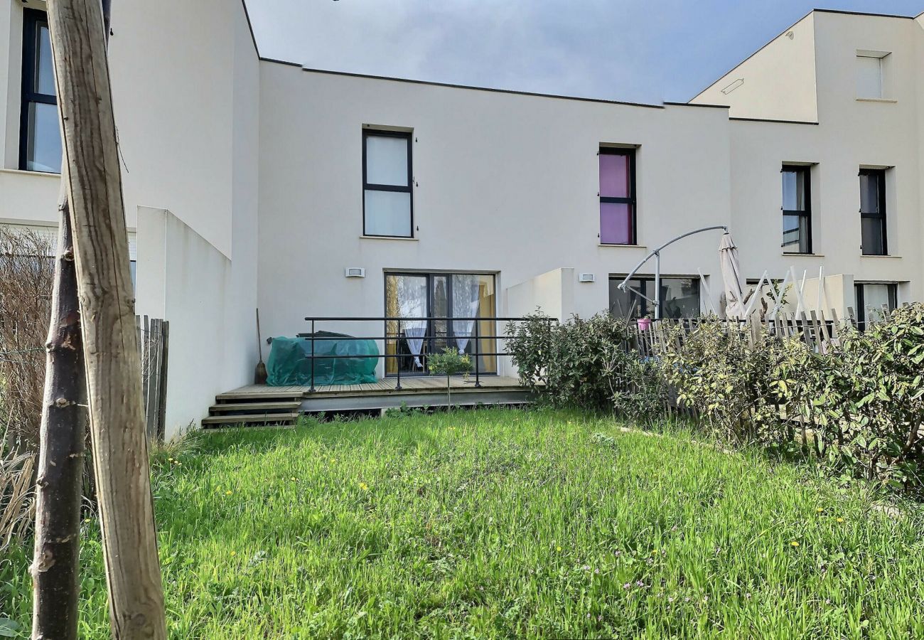 Villa à Sérignan - Villa moderne avec 2 chambres dans une résidence à 500m de la plage (ref 338034)