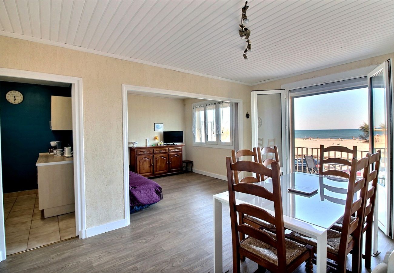 Appartement à Valras-Plage - Appartement confortable en front de mer pour 4 personnes (REF 341674)