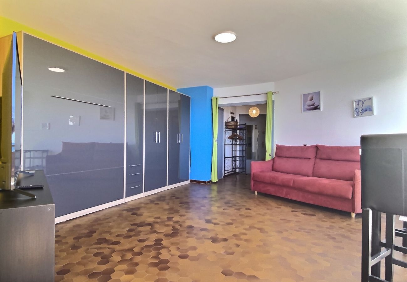 Studio à Valras-Plage - Grand studio avec climatisation et vue imprenable sur la mer pour 4 personnes (ref 343797)