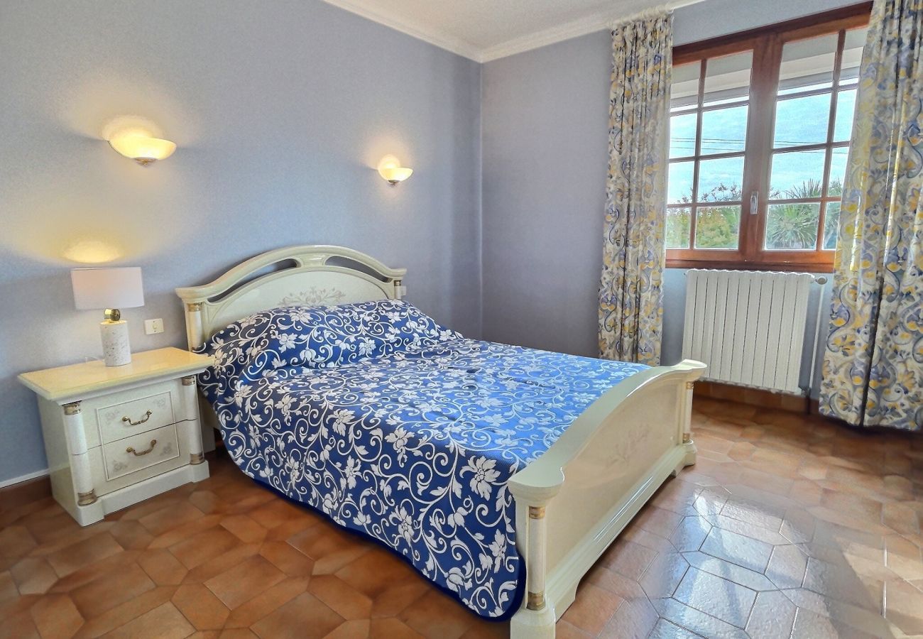 Maison à Beziers - Splendide maison pour 10 personnes avec piscine privée et grands espaces (ref 350914)