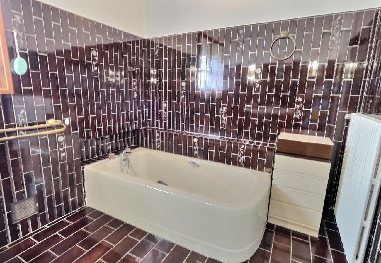 Maison à Beziers - Splendide maison pour 10 personnes avec piscine privée et grands espaces (ref 350914)