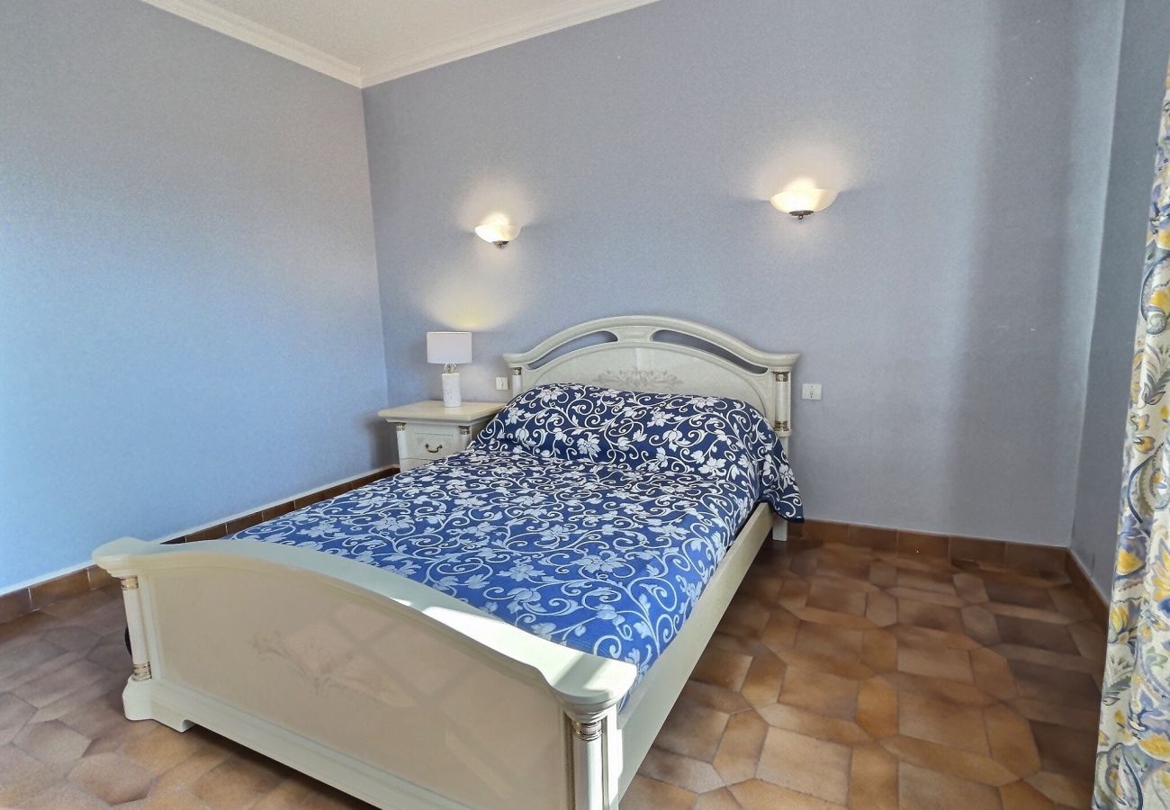 Maison à Beziers - Splendide maison pour 10 personnes avec piscine privée et grands espaces (ref 350914)
