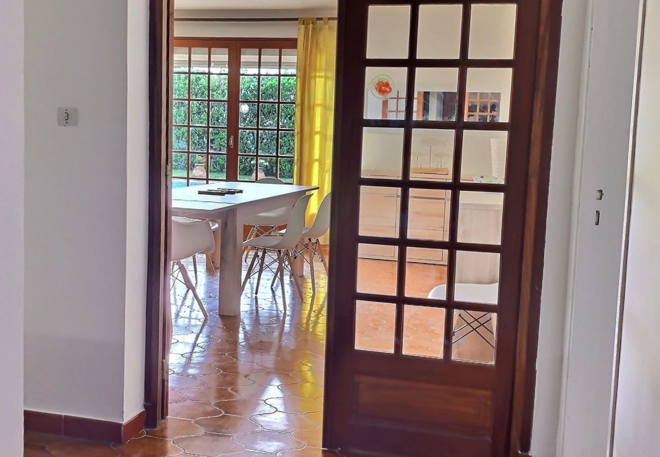 Maison à Beziers - Splendide maison pour 10 personnes avec piscine privée et grands espaces (ref 350914)