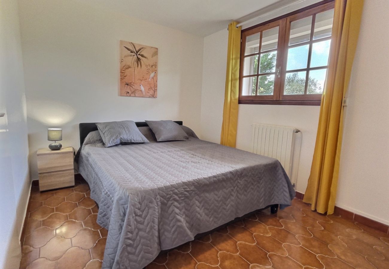 Maison à Beziers - Splendide maison pour 10 personnes avec piscine privée et grands espaces (ref 350914)