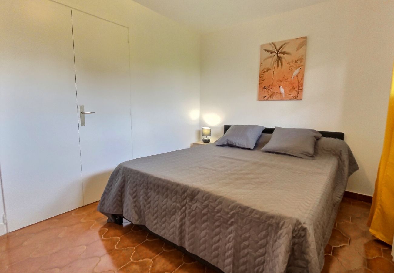 Maison à Beziers - Splendide maison pour 10 personnes avec piscine privée et grands espaces (ref 350914)