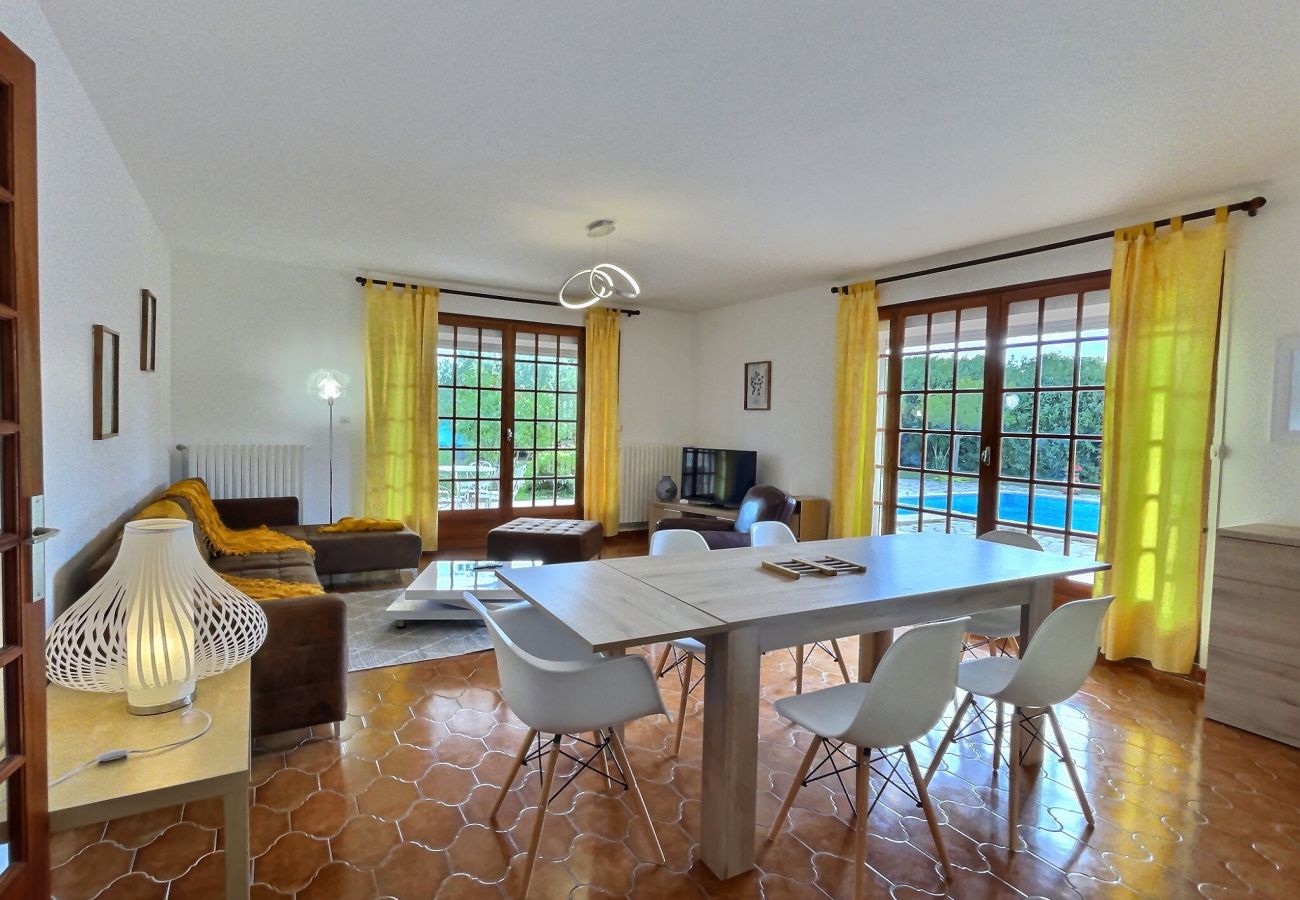 Maison à Beziers - Splendide maison pour 10 personnes avec piscine privée et grands espaces (ref 350914)