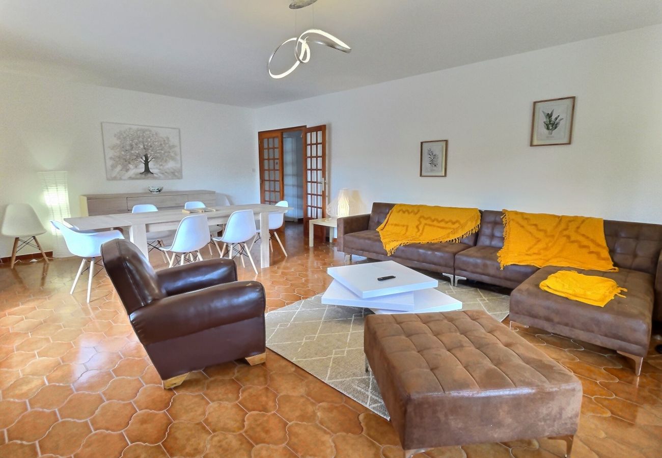 Maison à Beziers - Splendide maison pour 10 personnes avec piscine privée et grands espaces (ref 350914)