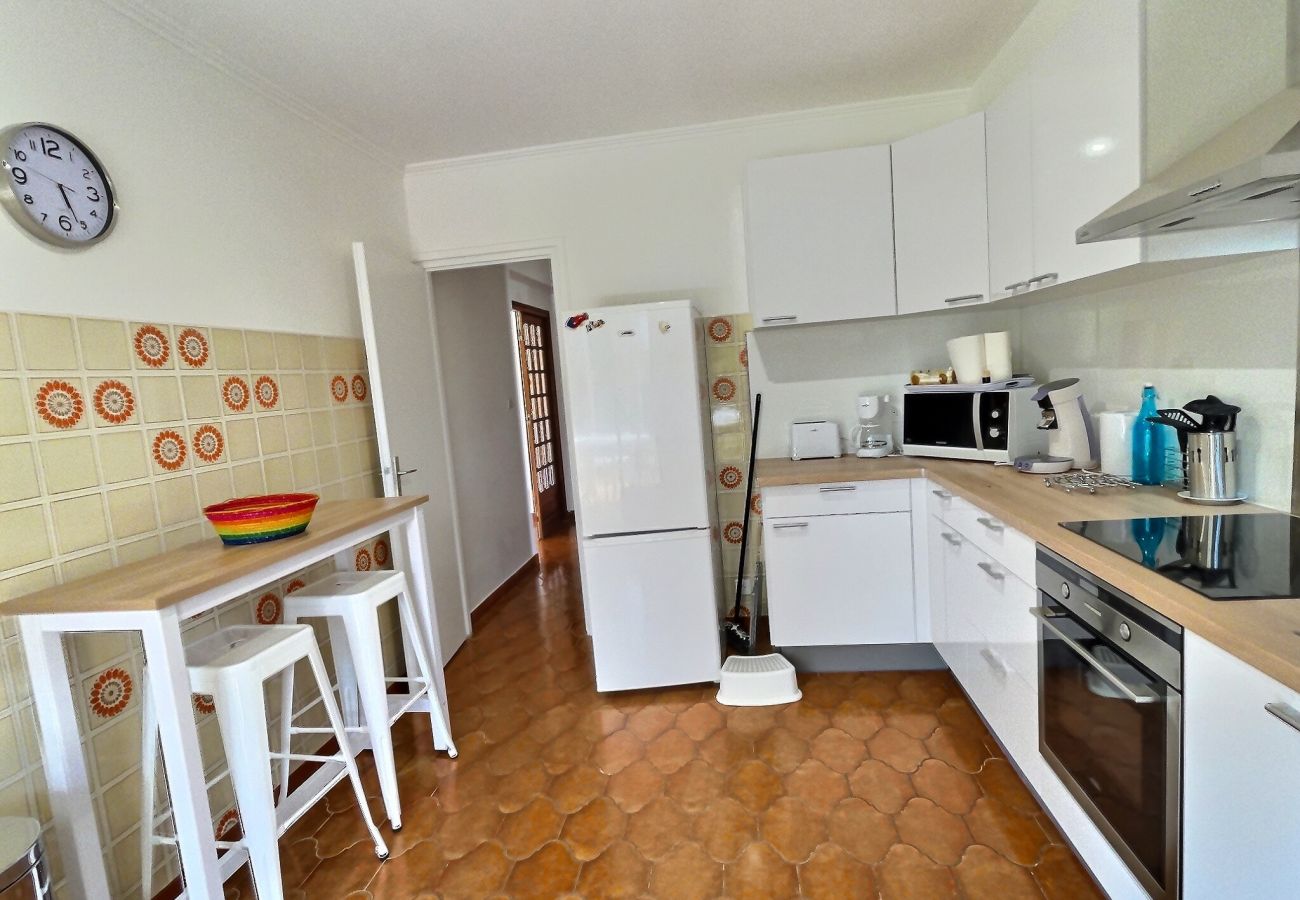 Maison à Beziers - Splendide maison pour 10 personnes avec piscine privée et grands espaces (ref 350914)