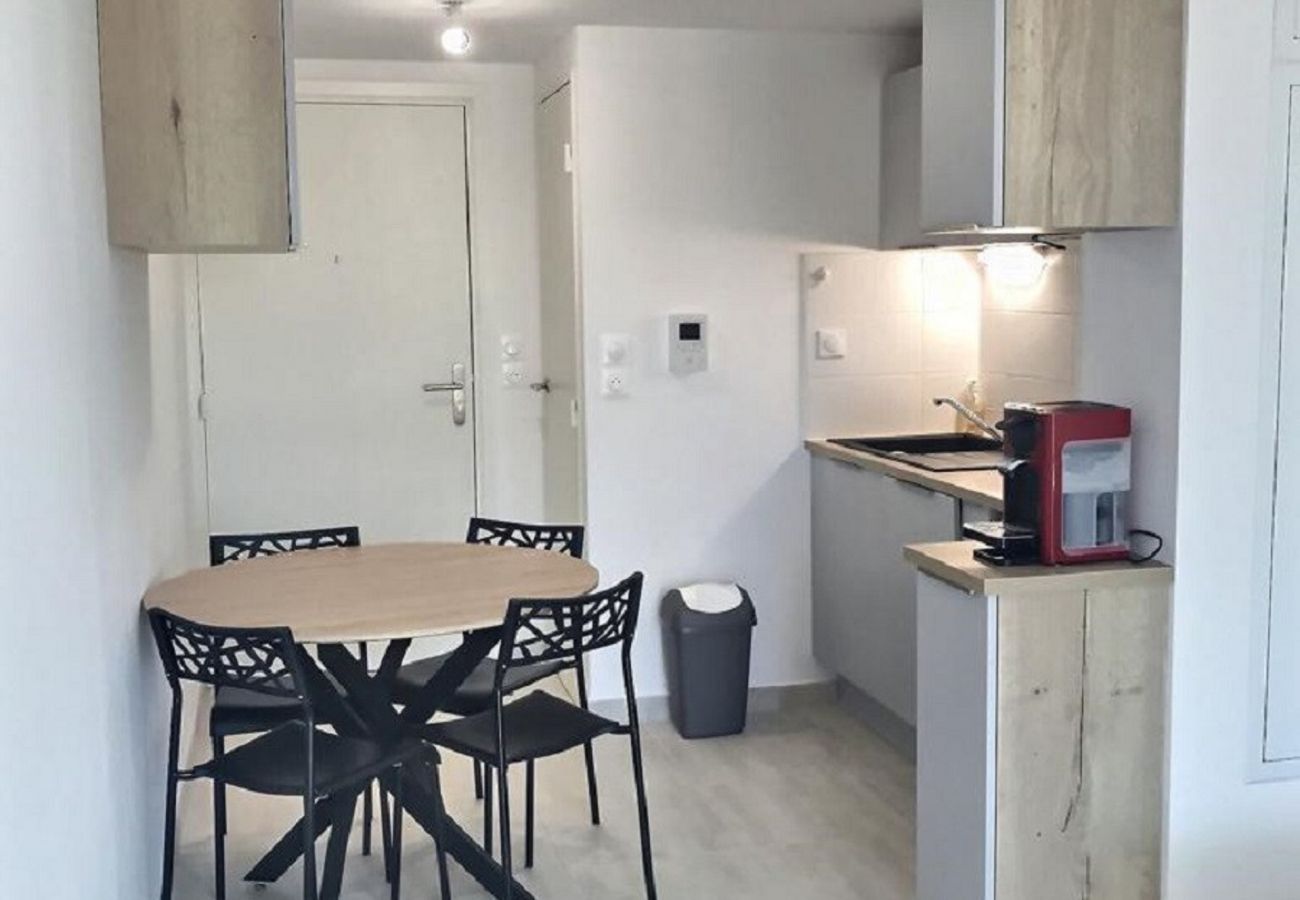 Appartement à Sérignan - A 450m de la mer Coquet appartement avec terrasse (ref 353783)