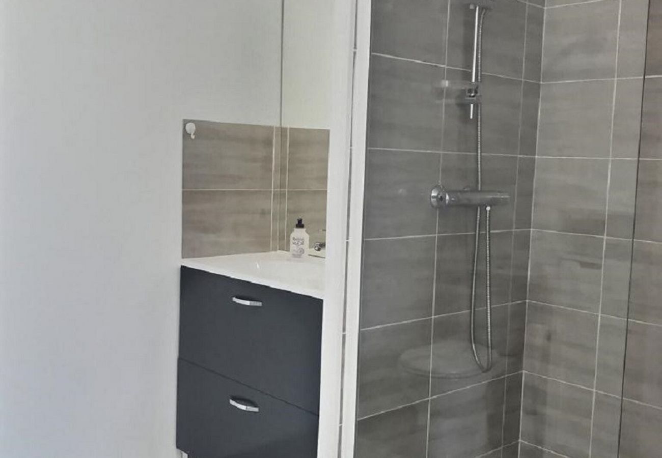 Appartement à Sérignan - A 450m de la mer Coquet appartement avec terrasse (ref 353783)