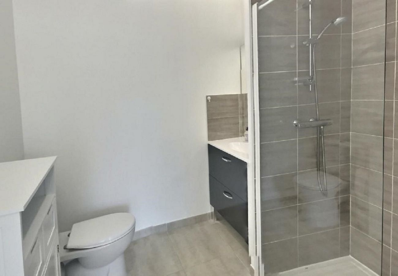 Appartement à Sérignan - A 450m de la mer Coquet appartement avec terrasse (ref 353783)