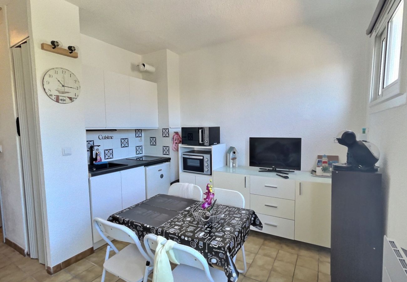 Studio à Valras-Plage - Confortable studio cabine au centre-ville (ref 421384)