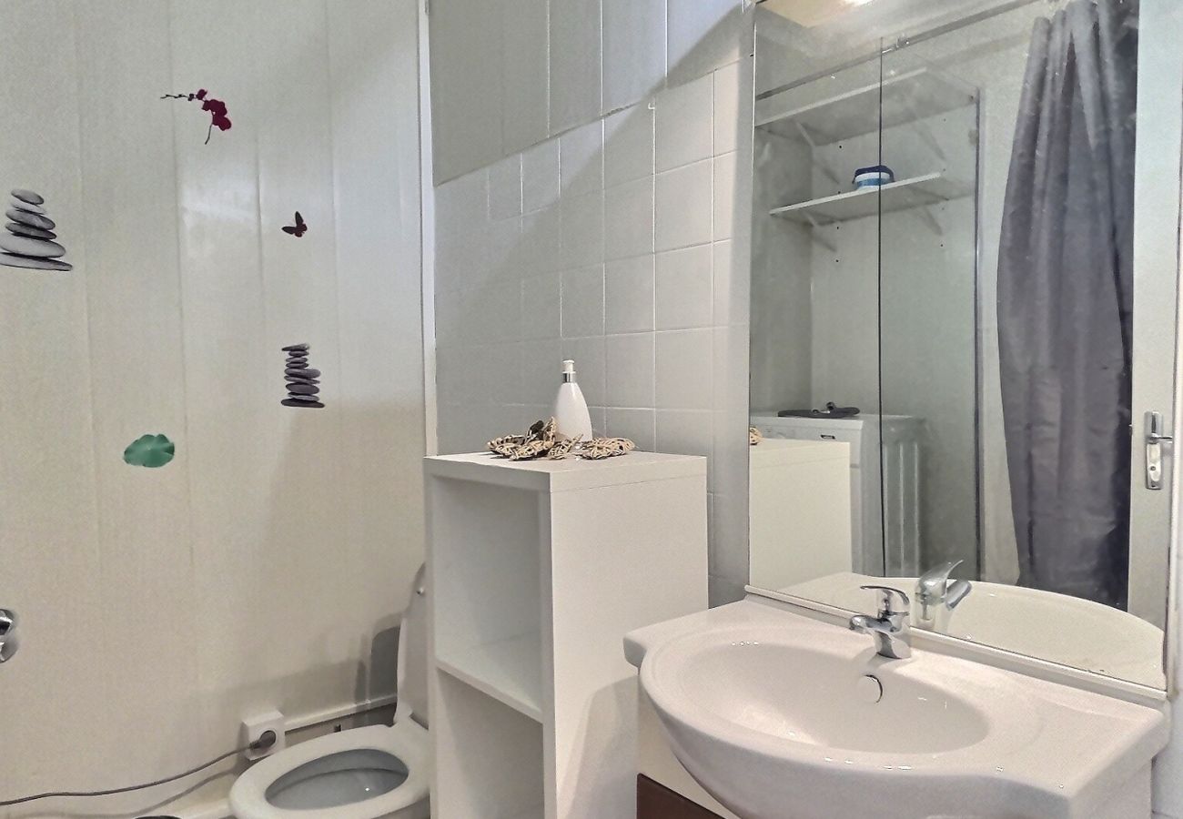 Studio à Valras-Plage - Confortable studio cabine au centre-ville (ref 421384)