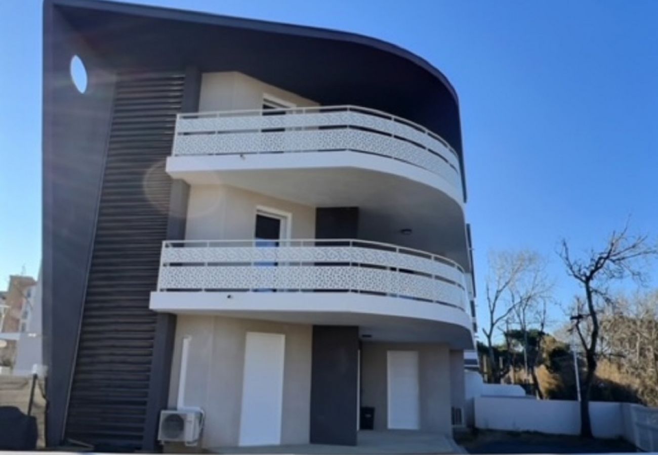 Appartement à Vias - Agréable appartement pour 4 personnes à 150m de la plage (ref 380091)