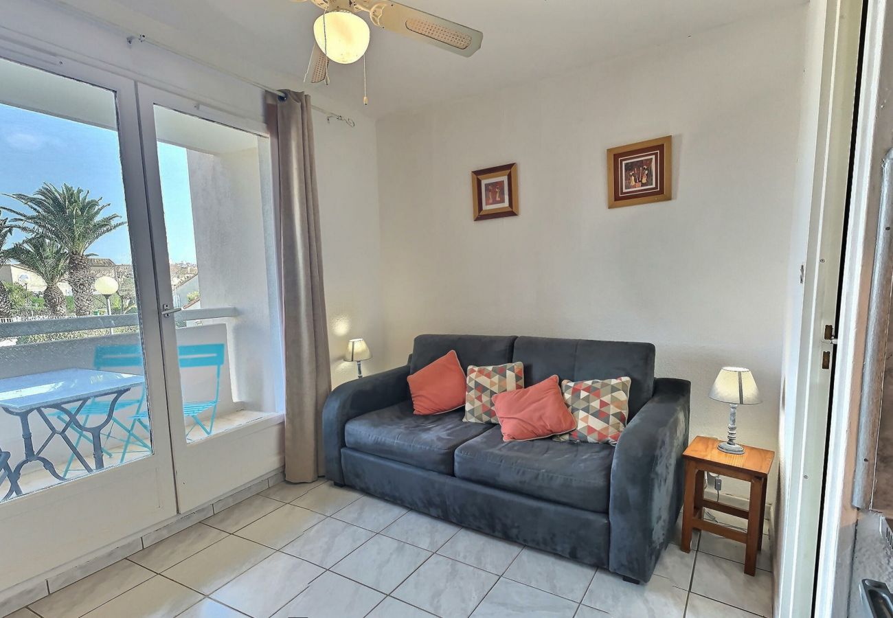 Studio à Valras-Plage - Studio cabine pour 4 personnes avec piscine commune (ref 378504)