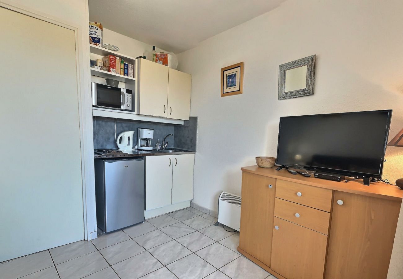 Studio à Valras-Plage - Studio cabine pour 4 personnes avec piscine commune (ref 378504)