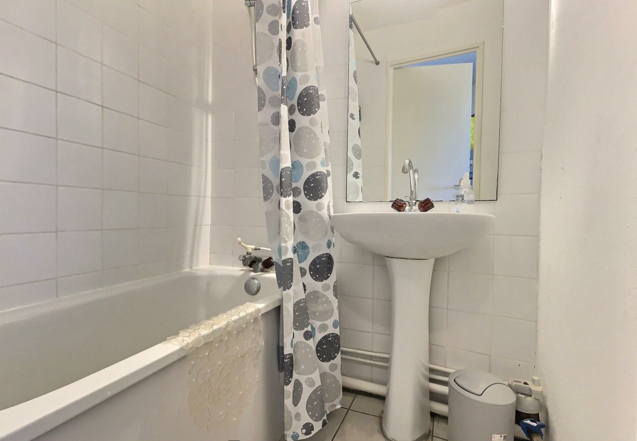 Studio à Valras-Plage - Studio cabine pour 4 personnes avec piscine commune (ref 378504)
