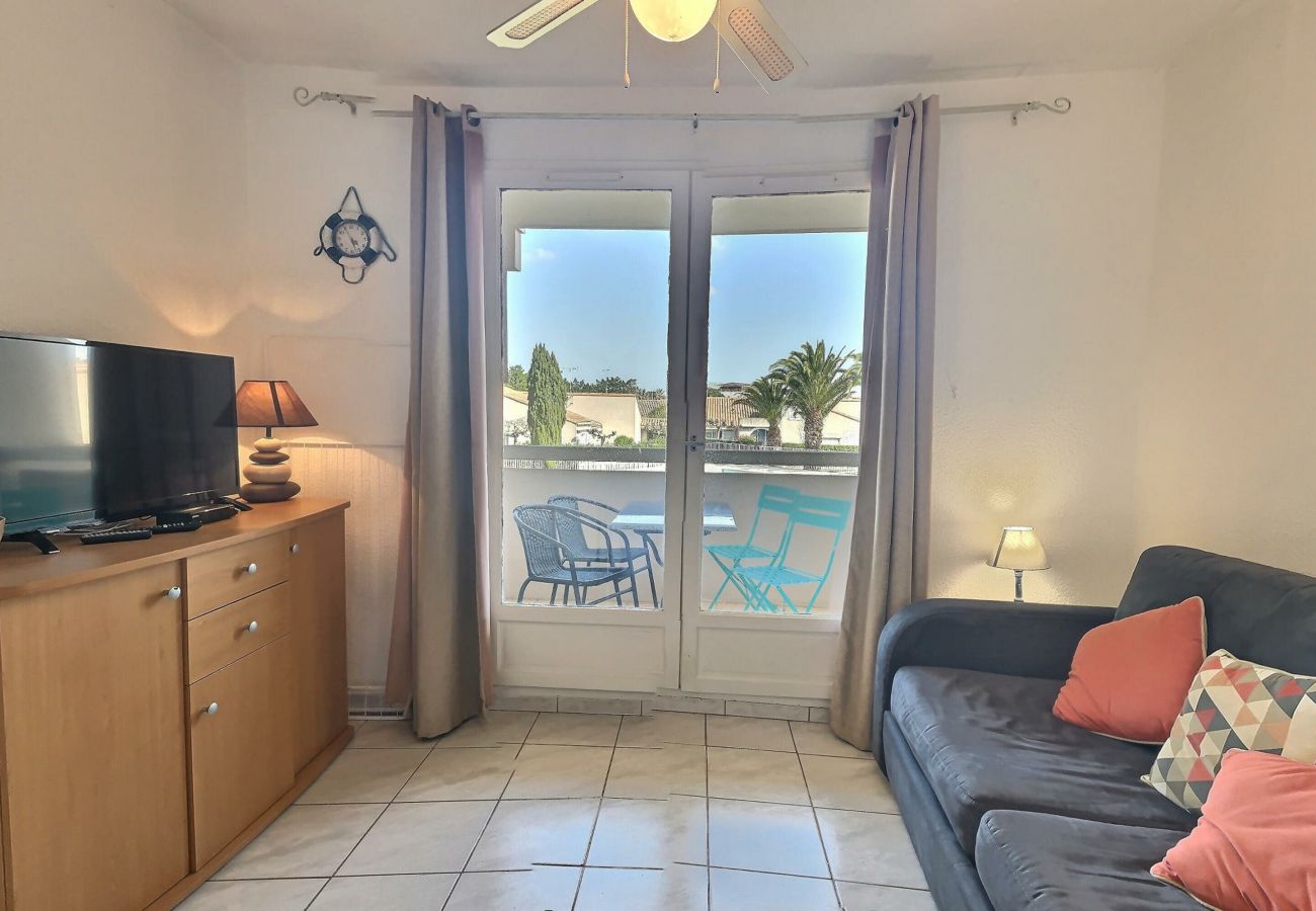 Studio à Valras-Plage - Studio cabine pour 4 personnes avec piscine commune (ref 378504)