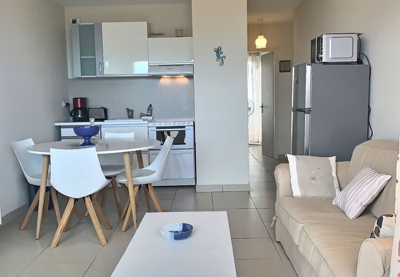 Appartement à Valras-Plage - Face à la mer : Confortable appartement pour 4 personnes (ref 392978)