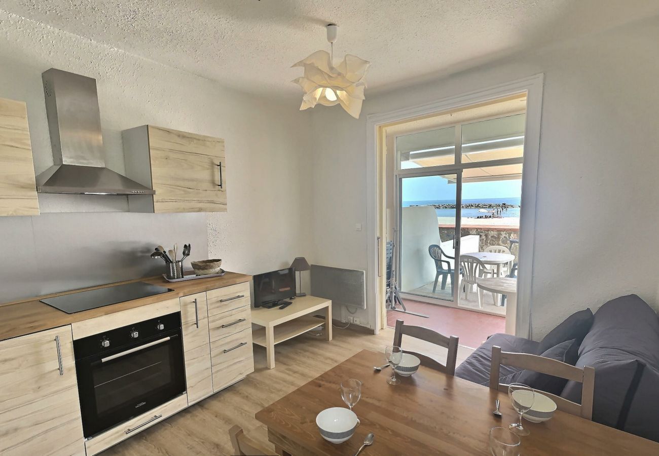 Appartement à Valras-Plage - FACE A LA MER : Coquet appartement pour 4 personnes (ref 388053)