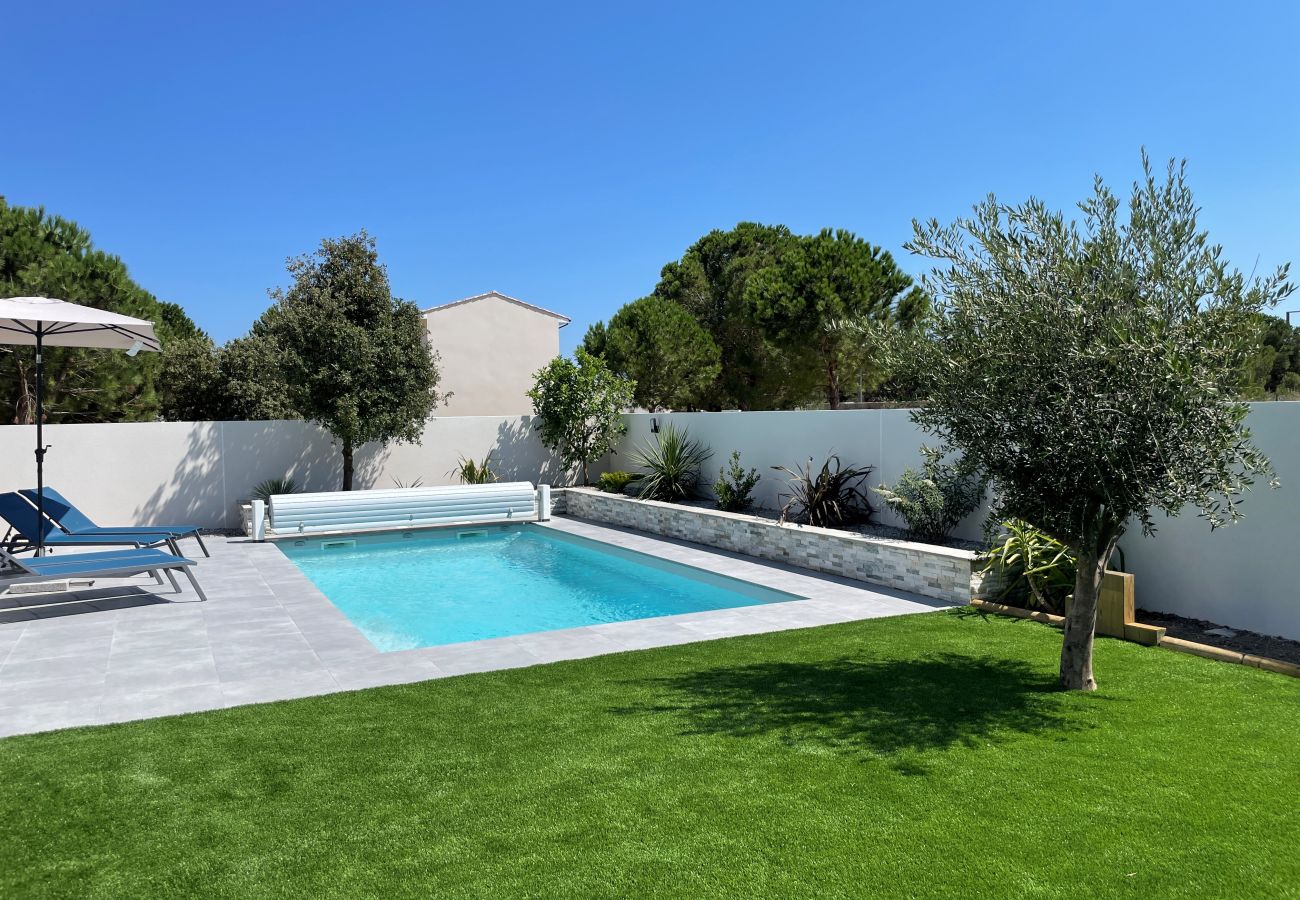 Maison à Sérignan - Spacieuse villa 9 personnes avec piscine chauffée privée (395137)
