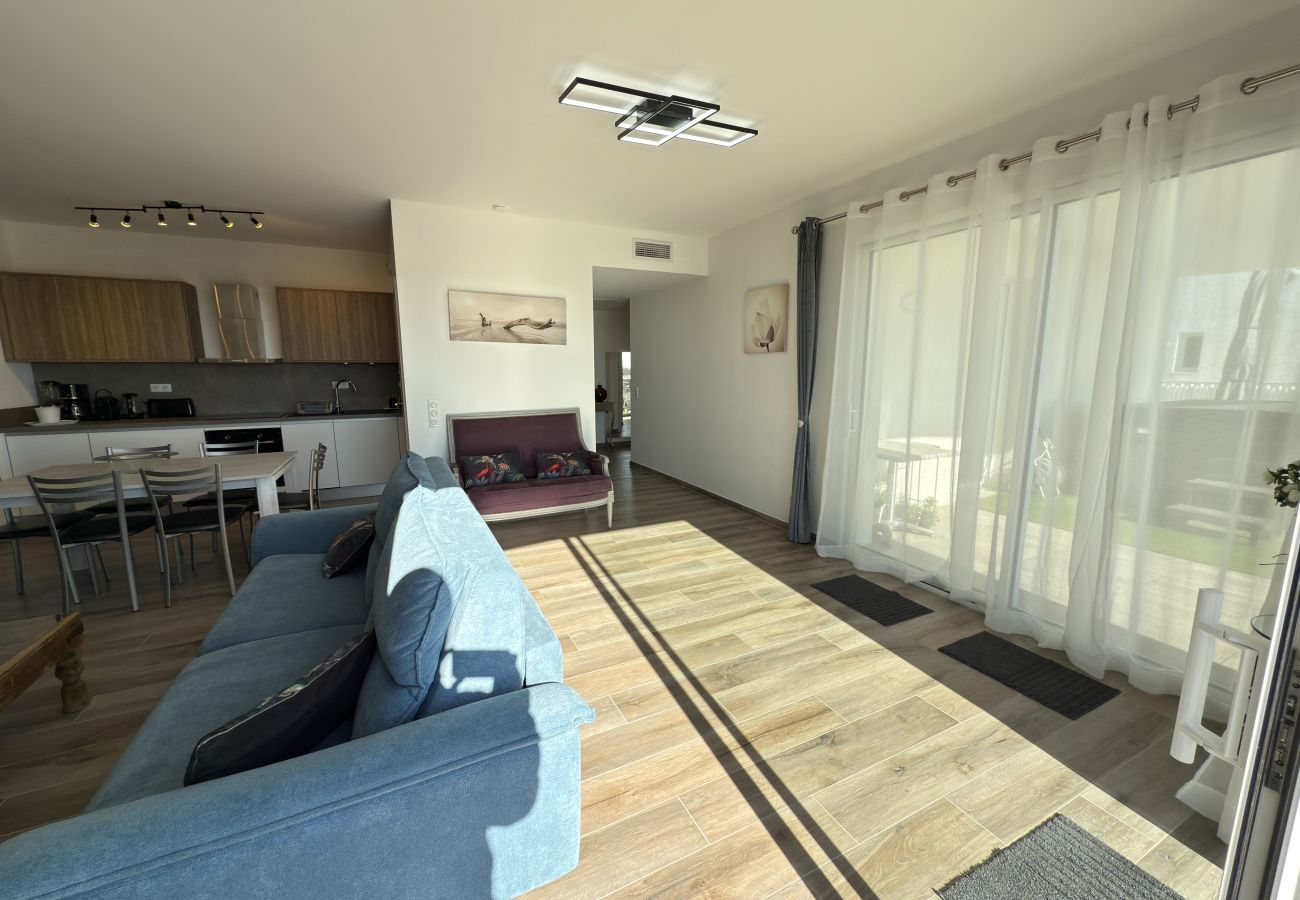Appartement à Sérignan -  Appartement d’exception avec terrasse panoramique, jacuzzi & piscine – The Best Partner Immoplage by Valras'Loc
