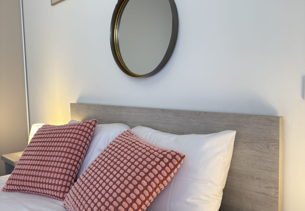 Appartement à Sérignan -  Appartement d’exception avec terrasse panoramique, jacuzzi & piscine – The Best Partner Immoplage by Valras'Loc