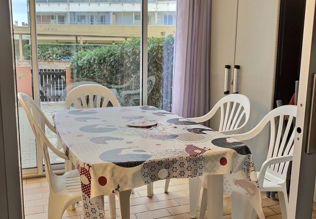 Appartement à Valras-Plage - EVASION MARINE - Appartement pour 4 personnes à 50m de la plage (ref 409979)