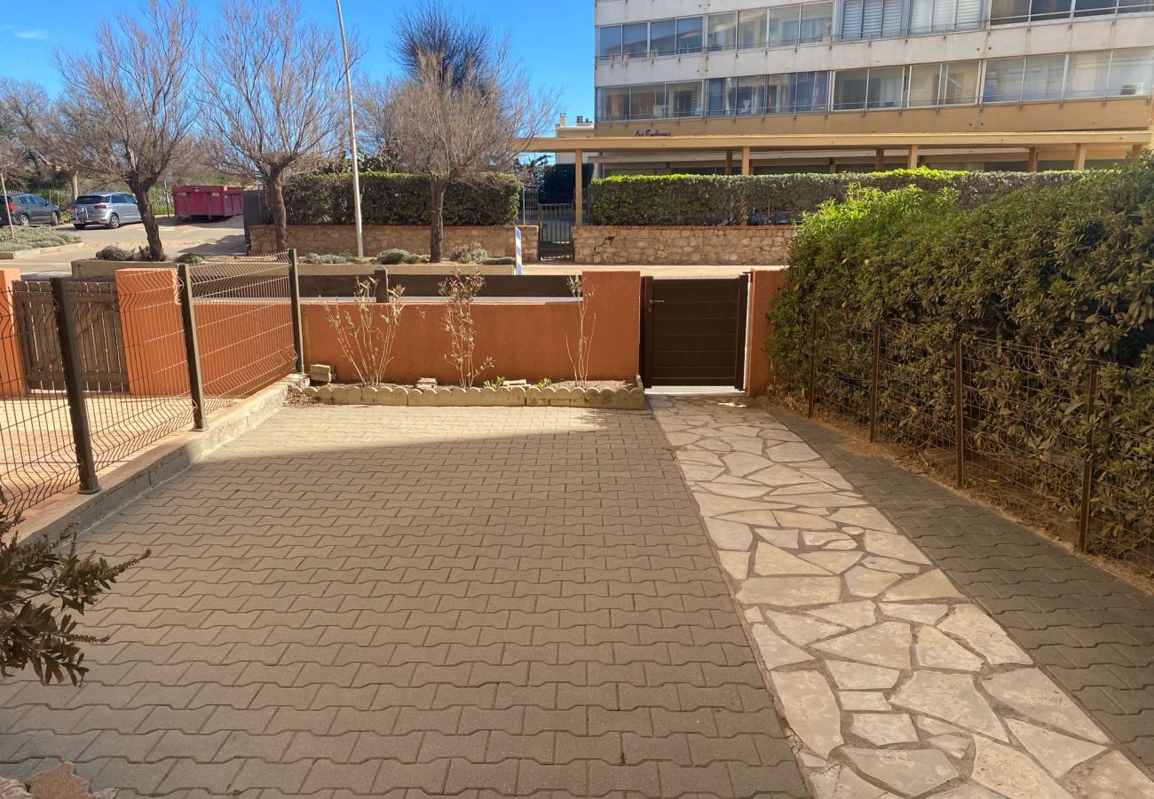 Appartement à Valras-Plage - EVASION MARINE - Appartement pour 4 personnes à 50m de la plage (ref 409979)
