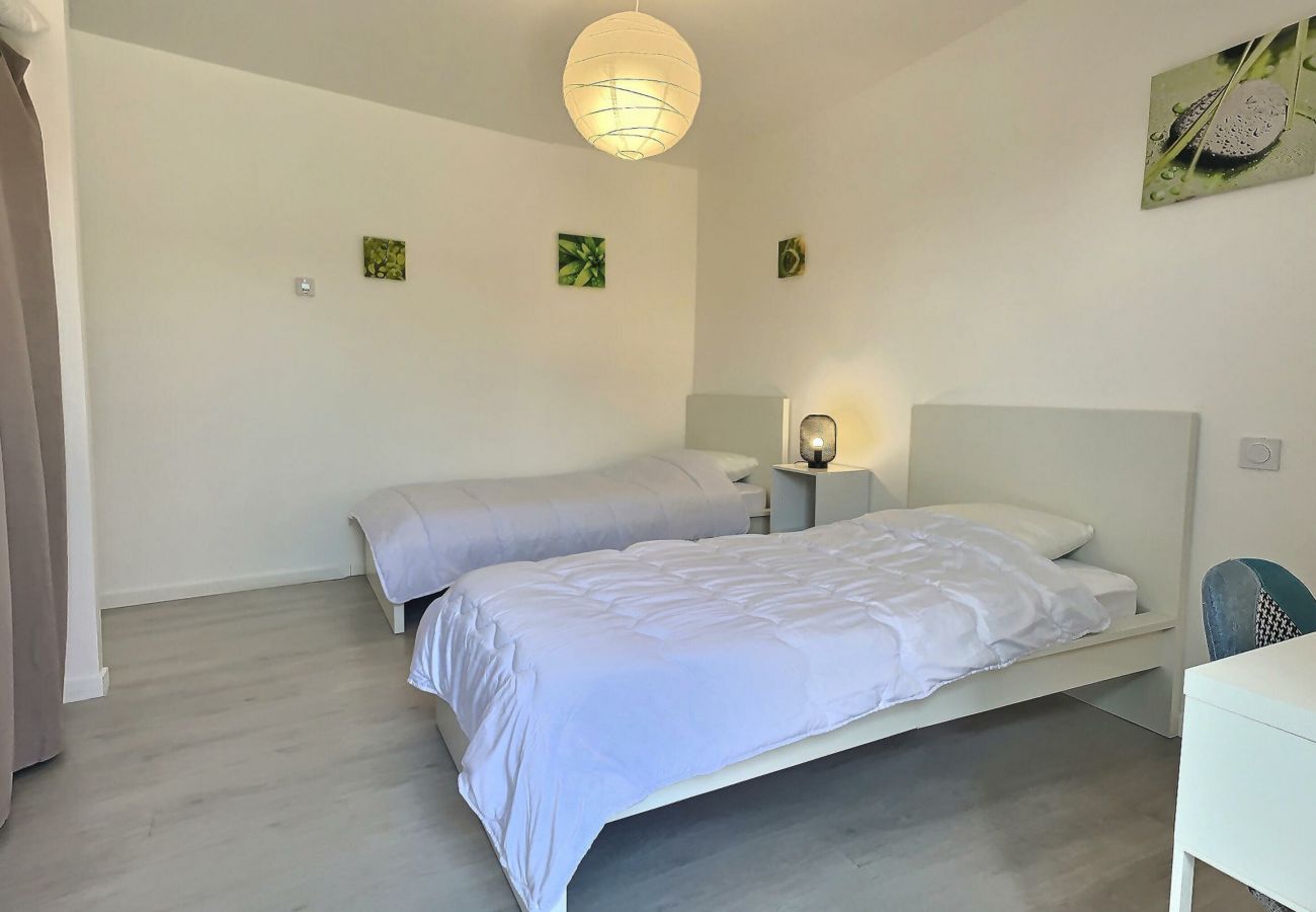 Maison à Sérignan - Agréable villa avec piscine privée et garage (ref 419747)