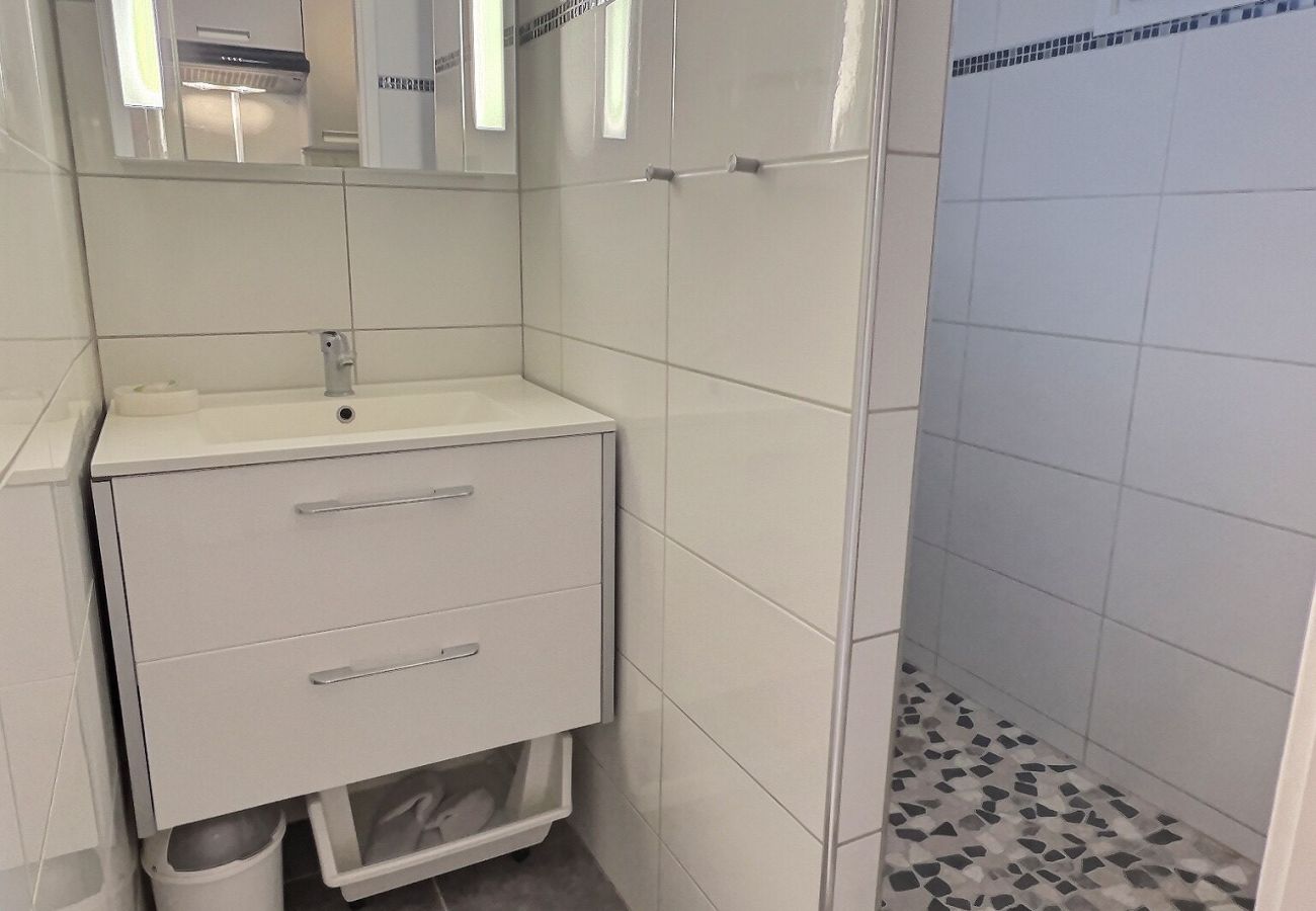 Appartement à Valras-Plage - Studio climatisé à 150m de la mer (ref : 421433)