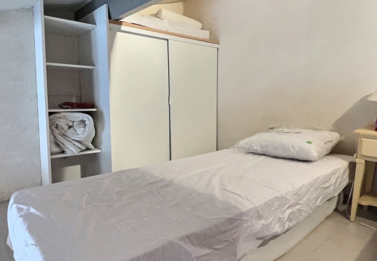 Appartement à Valras-Plage - Studio climatisé à 150m de la mer (ref : 421433)
