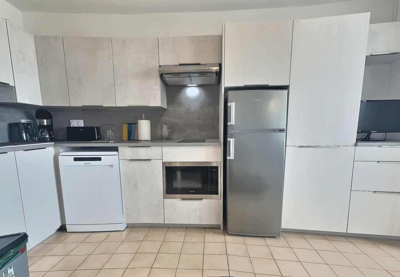 Studio à Valras-Plage - Lumineux studio pour 4 personnes au Port de Valras-Plage (ref 430606) 