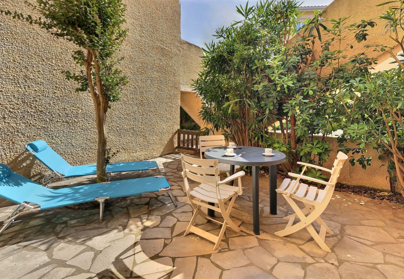 Maison à Valras-Plage -   300m de la plage : Petit pavillon avec terrasse (ref 431141)