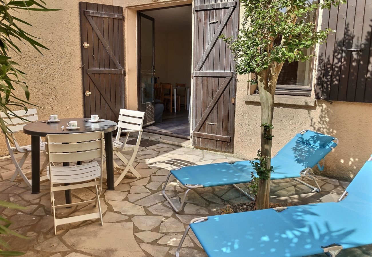 Maison à Valras-Plage -   300m de la plage : Petit pavillon avec terrasse (ref 431141)