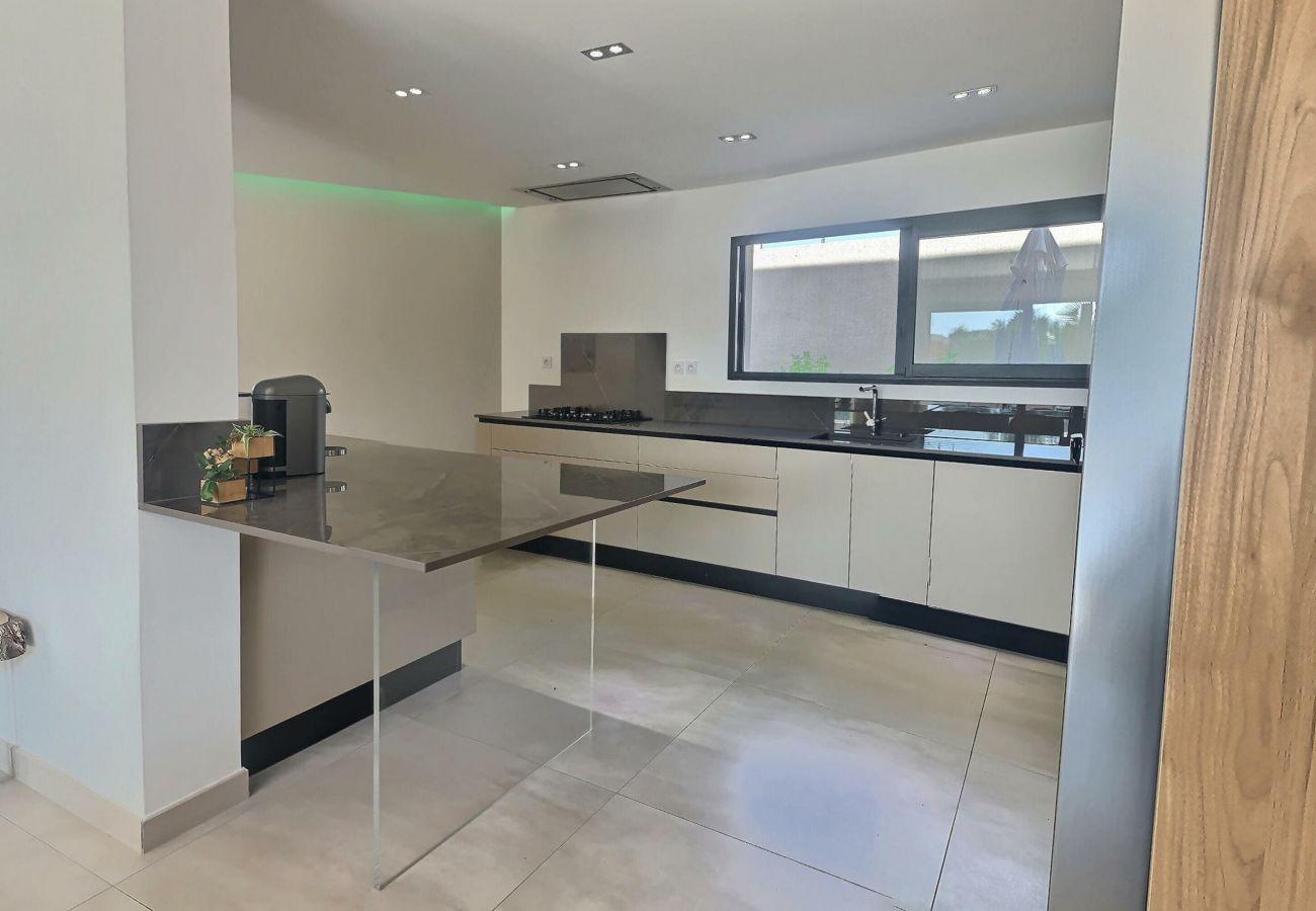 Villa à Sérignan - Magnifique villa climatisée avec piscine privée (ref 434729)