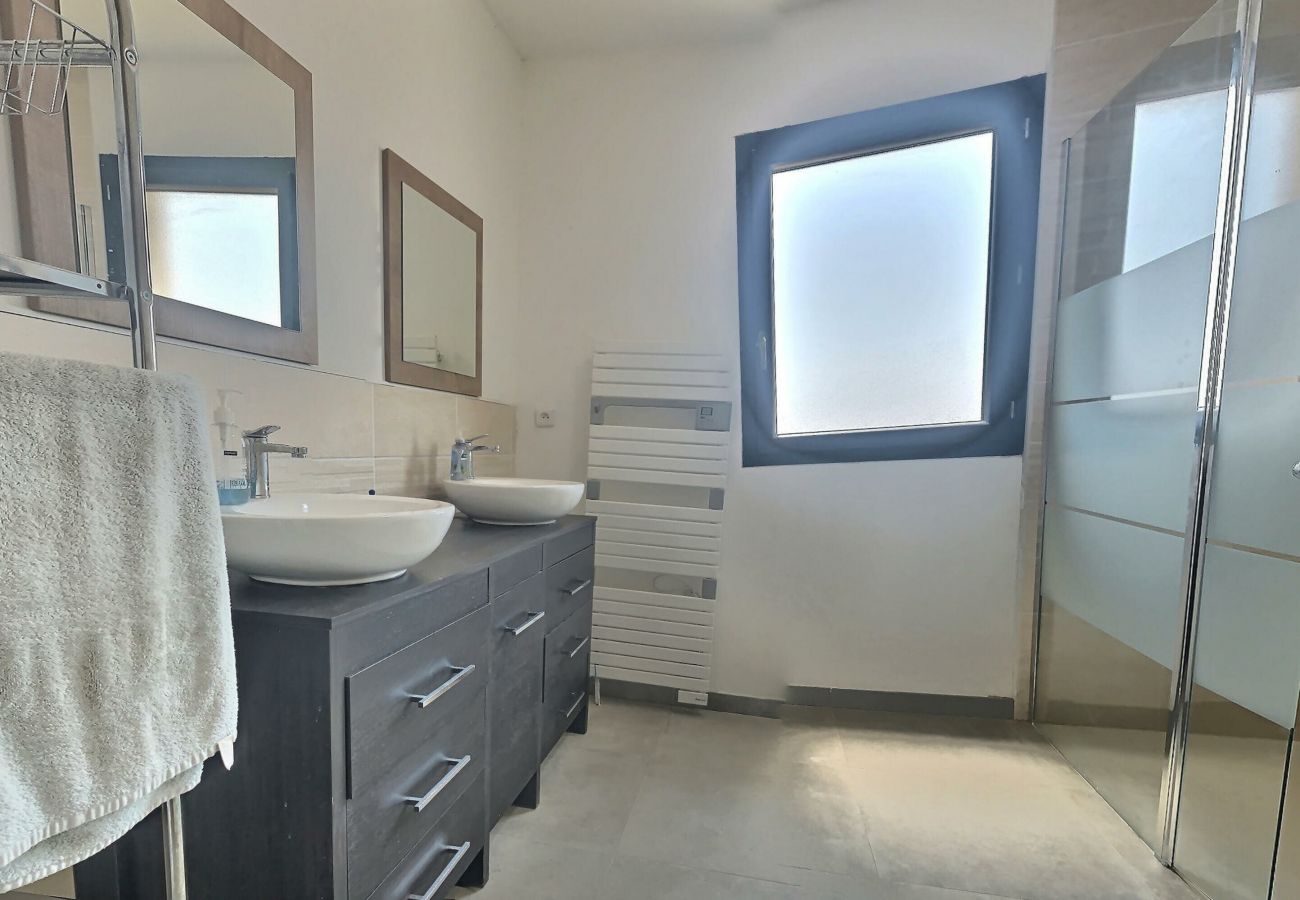 Villa à Sérignan - Villa climatisée pour 8 personnes avec piscine privée