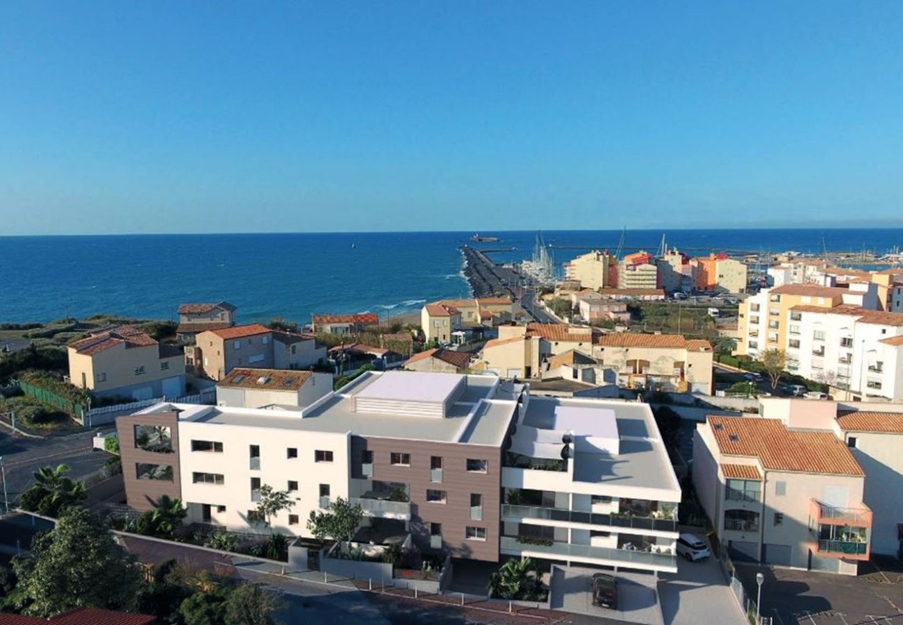 Appartement à Agde - CORAL - Lumineux appartement Cap d'agde vue mer , idéalement situé. 