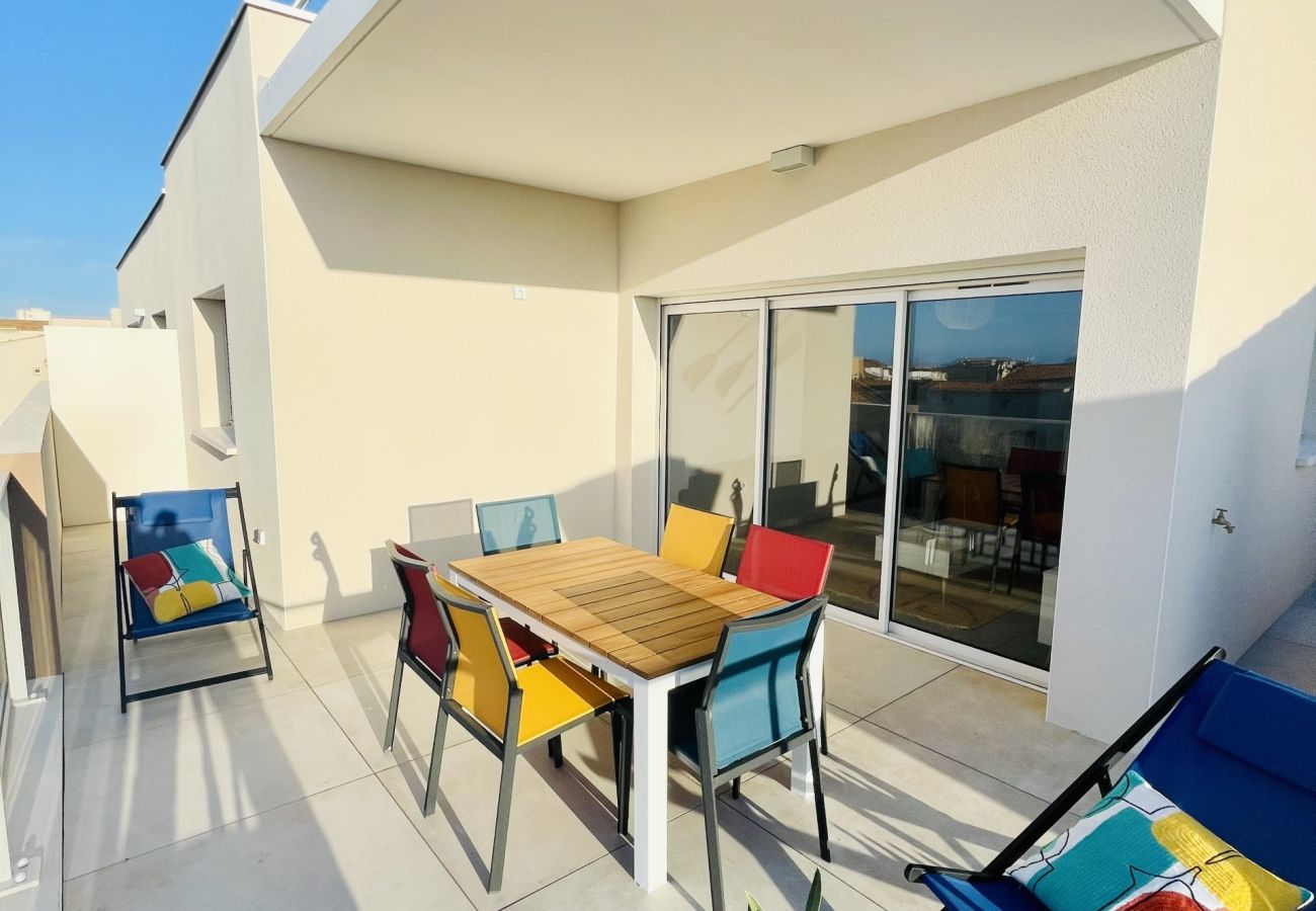 Appartement à Agde - CORAL - Lumineux appartement Cap d'agde vue mer , idéalement situé. 
