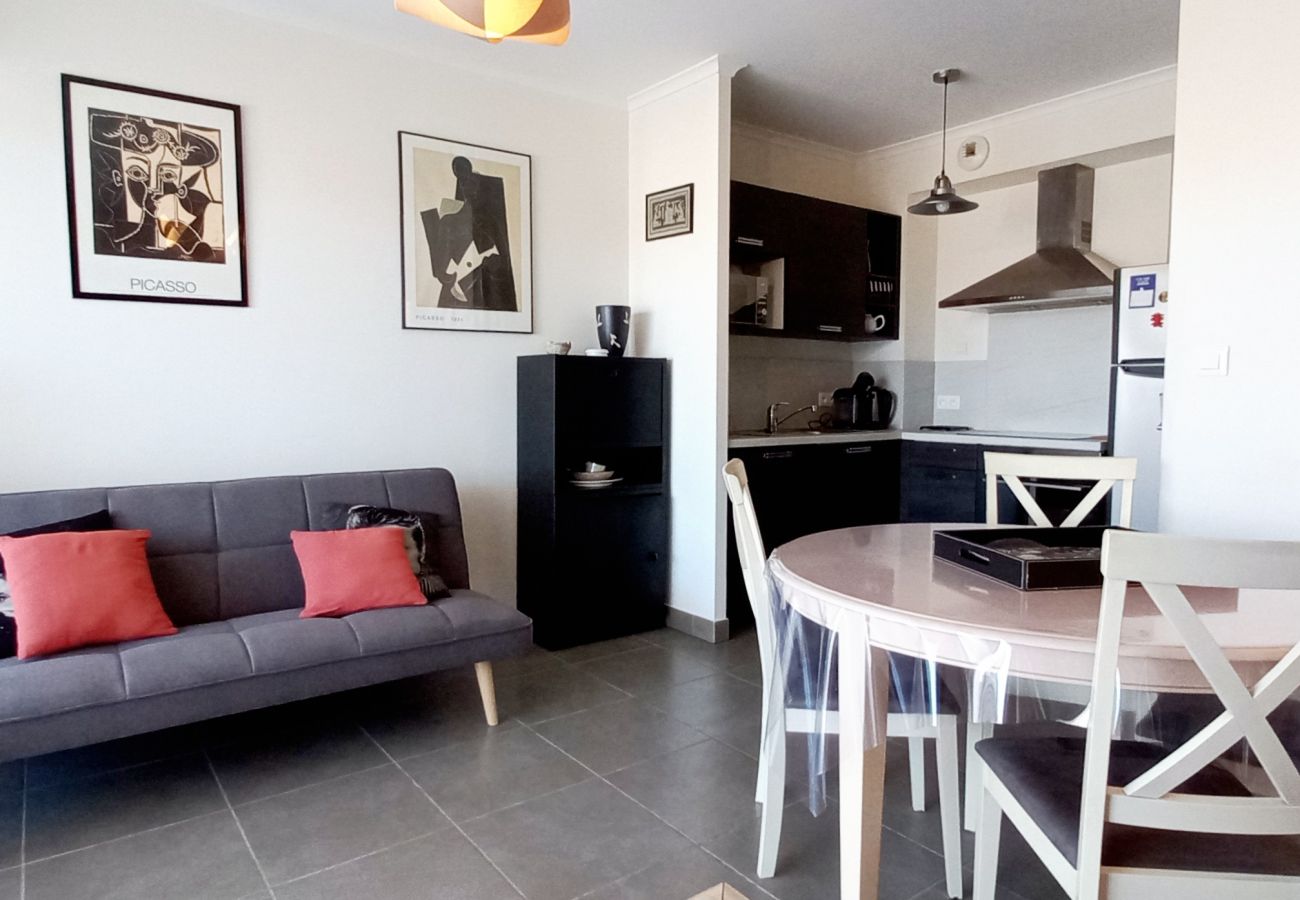 Appartement à Valras-Plage - Côté mer - Appartement proche la mer dans une résidence calme.
