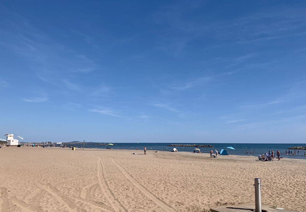 Appartement à Valras-Plage - Côté mer - Appartement proche la mer dans une résidence calme.