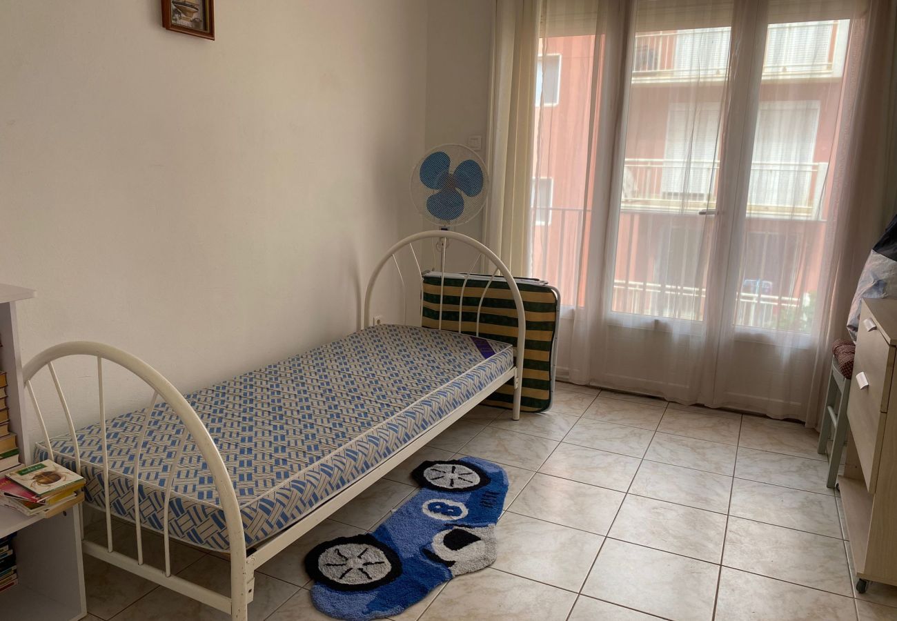 Appartement à Valras-Plage - Appartement au centre-ville, à 100m de la plage